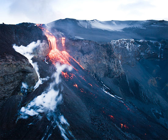 Picture 4 of The world's most dangerous parking lot