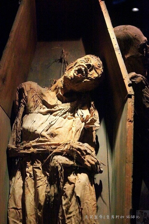 Picture 7 of The world's most horrifying corpse museum in Mexico