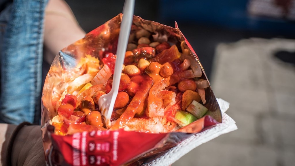 Picture 1 of The world's most strange sidewalk dishes