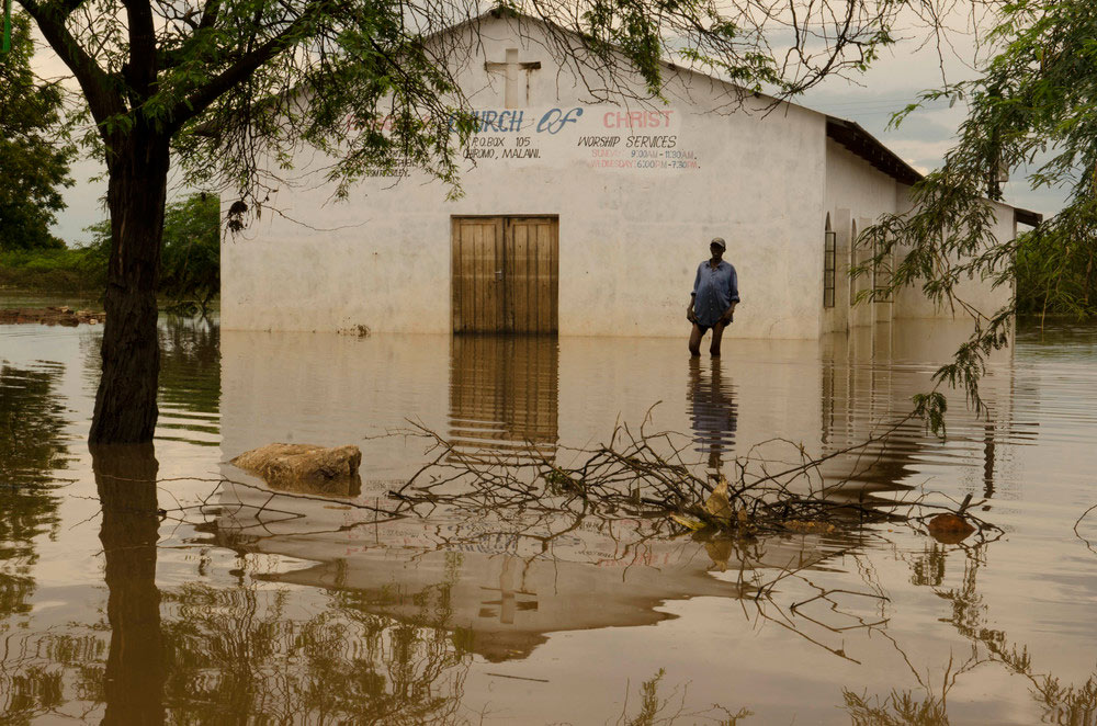 The worst natural disasters in 2015 images 10