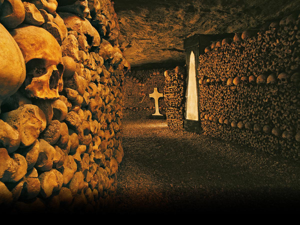 Picture 5 of There is a cemetery hundreds of kilometers underground in Paris