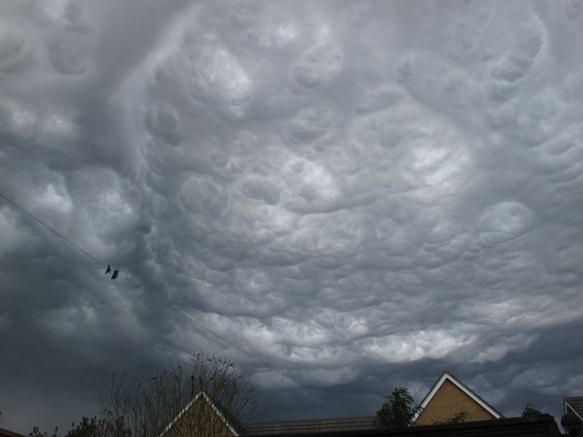 Picture 2 of These frightening clouds have just been categorized into the International Cloud Map