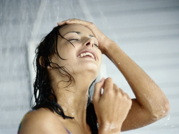 Picture 1 of Things that should and should not be done during bathing or washing