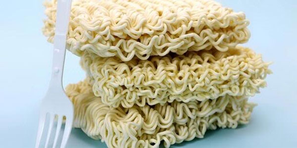 Picture 1 of Things to pay attention to when eating instant noodles