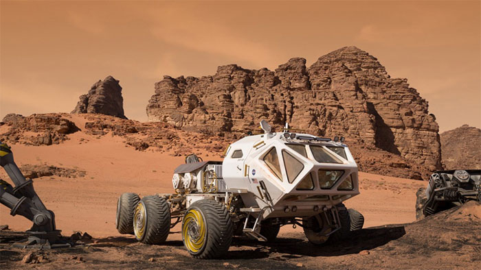 Picture 16 of This is a 6.5-ton car that NASA will use to travel on Mars