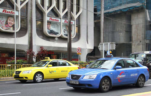 Picture 2 of This is the color of the taxi you should choose to limit the accident