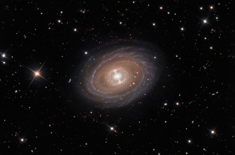 Picture 1 of This is the most beautiful moment of the galaxy NGC 1398