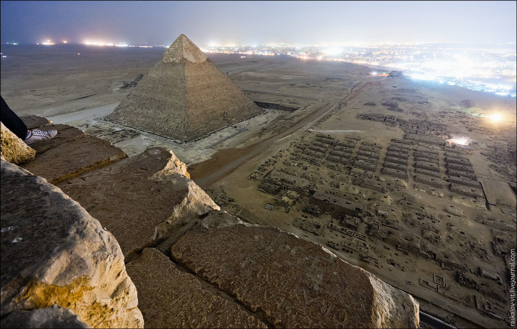 Picture 1 of This is what you see from the top of the highest places in the world