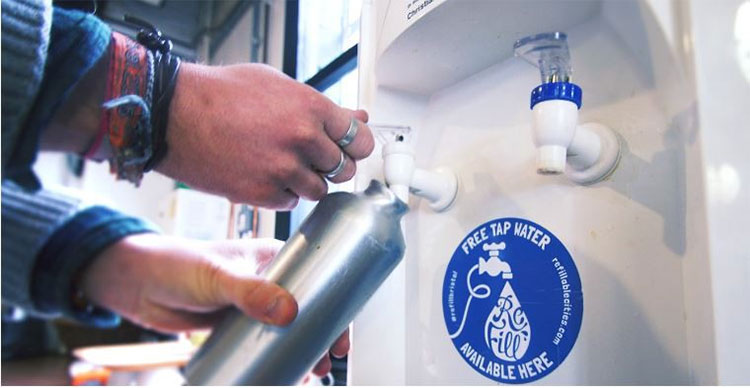 Picture 3 of This machine is a great solution that Wales has used to reduce plastic nationwide