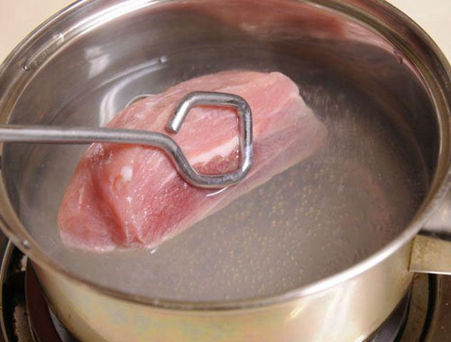 Picture 4 of This meat is for money also do not eat because it can destroy the stomach, causing cancer