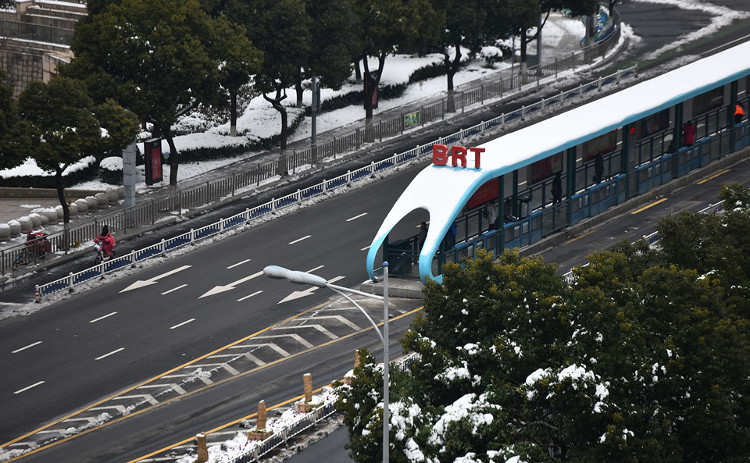 Picture 15 of Thousands of cars in Changzhou are covered by snow for many days