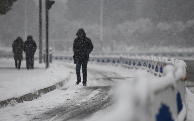 Picture 20 of Thousands of cars in Changzhou are covered by snow for many days