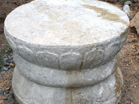 Picture 1 of Three blocks of bronze drum can not be more than 1,000 years old