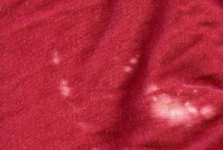 Picture 1 of Tips for 'fire fighting' clothes that are contaminated with bleach