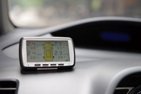 Picture 3 of Tire pressure warning device: great benefit from simple things