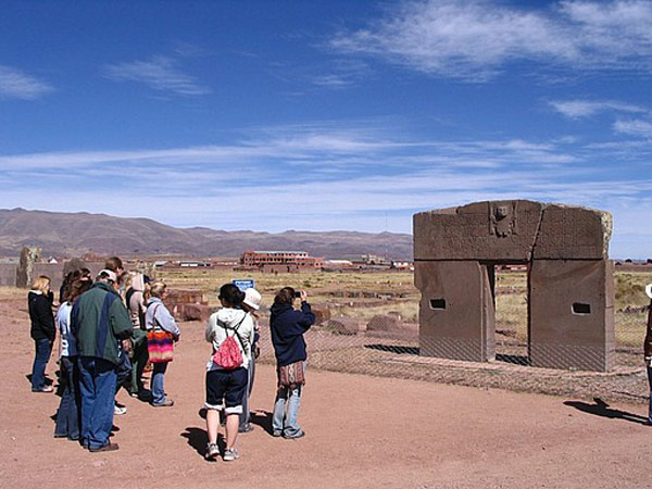 Picture 9 of Tiwanaku, the political and spiritual center in Tiwanaku culture