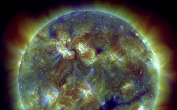 Picture 2 of Today March 14, the Sun storm will reach Earth and this is NOAA's warning