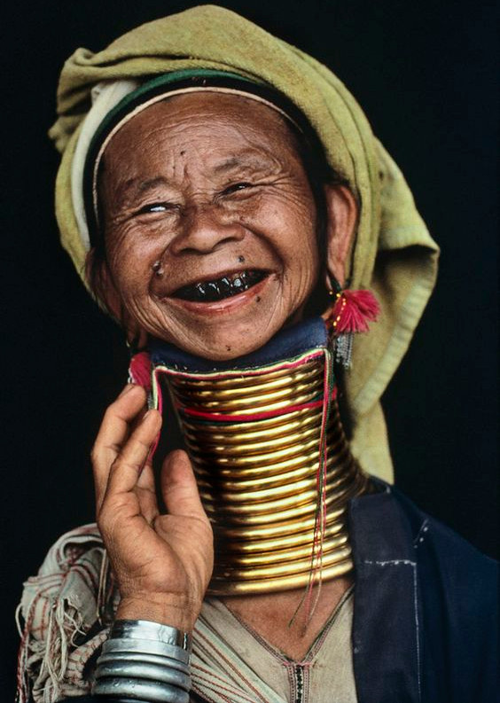 Picture 7 of Today, the whole world exchanged smiles
