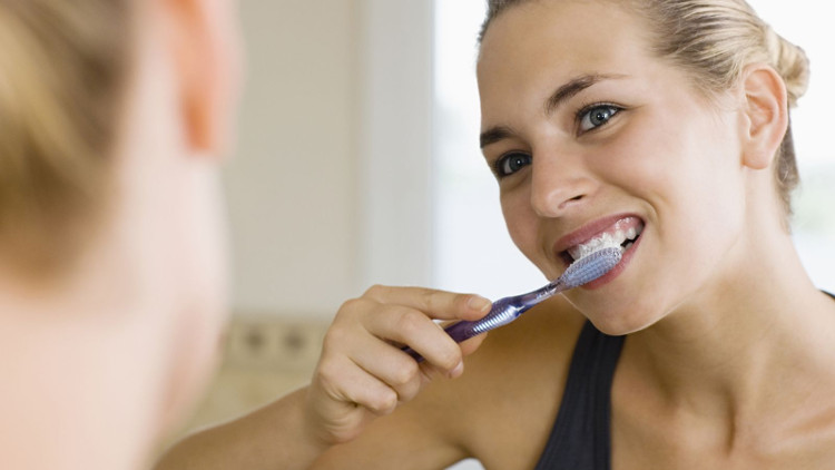 Picture 2 of Tooth loss is 10 years earlier because of an unnecessary habit