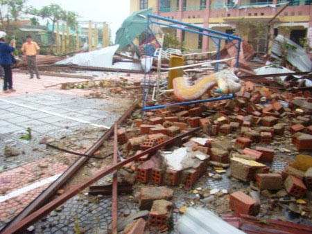 Picture 2 of Tornado shattered pre-schools and dozens of houses