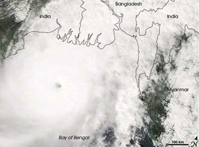 Picture 1 of Tornadoes die more than 600 Bangladeshi people