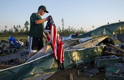Picture 3 of Tornadoes spill over half of America, 45 people died
