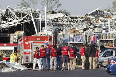Picture 4 of Tornadoes spill over half of America, 45 people died