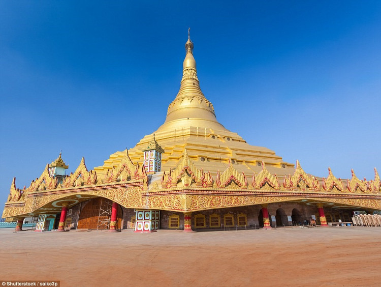 Tran Quoc Pagoda is one of the most beautiful temples in the world images 16