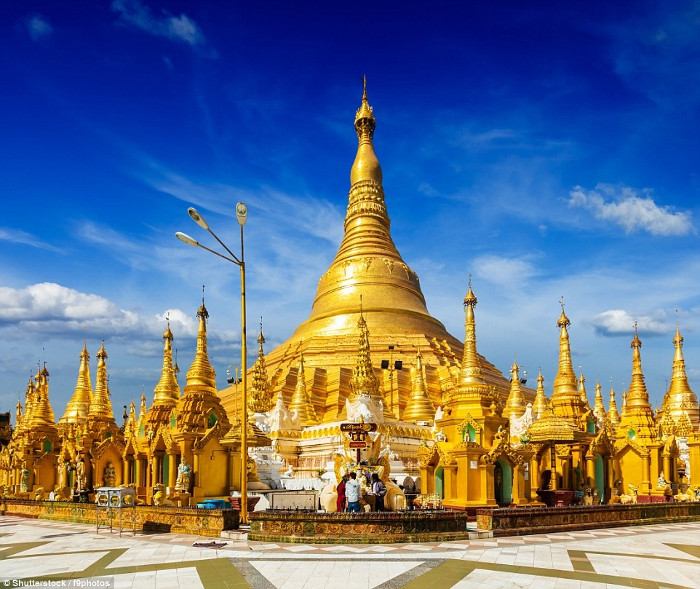 Tran Quoc Pagoda is one of the most beautiful temples in the world images 7