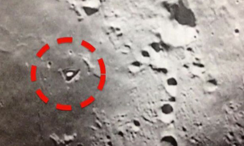 Picture 1 of Triangle structure resembles an alien base on the Moon