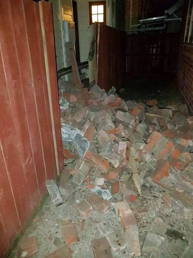 Tsunami struck New Zealand after the earthquake images 7