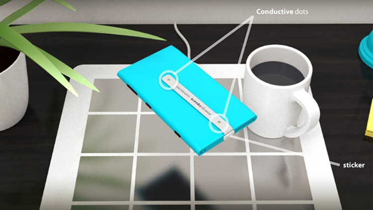 Picture 5 of Turn your phone into a wireless charger with just a sticker