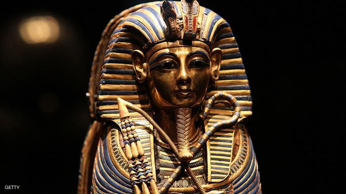 Picture 2 of Tutankhamun's beetle pendant is made from comets