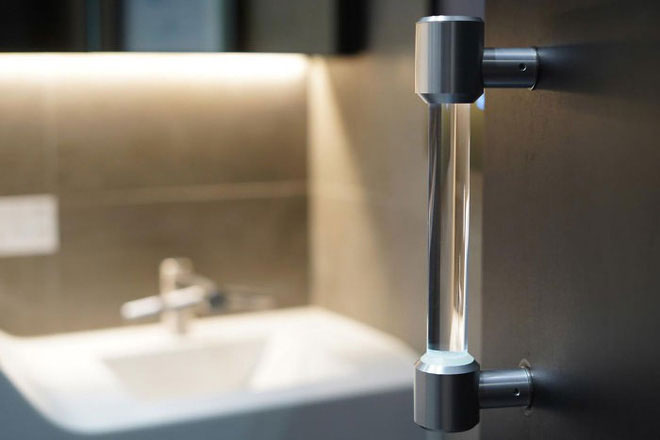Picture 3 of Two Hong Kong students invented the self-sterilizing door handle, the team afraid of dirty like this