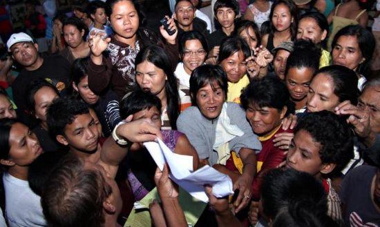 Picture 8 of Typhoon Bopha swept in the Philippines, 238 died