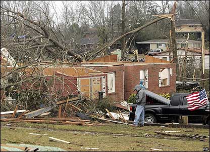 Picture 2 of Typhoon caused damage in the southern United States