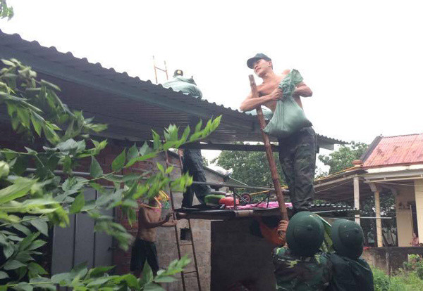 Picture 3 of Typhoon hit Quang Binh - Quang Tri