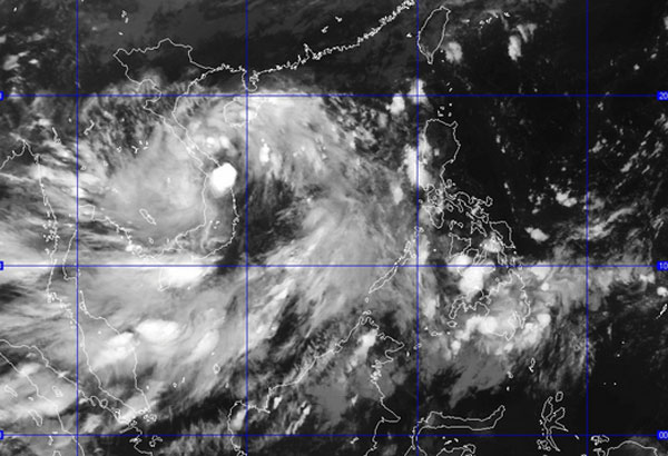 Picture 6 of Typhoon No. 3 approaching Quang Nam - Quang Ngai