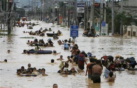 Picture 12 of Typhoons and floods devastated the Philippine capital