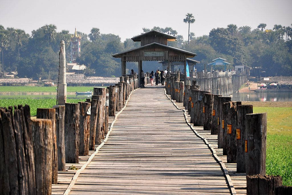 Picture 2 of U Bein - The oldest and longest wooden bridge in the world