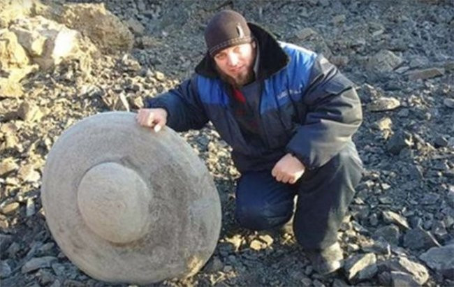 Picture 2 of UFOs found in Russia also contain