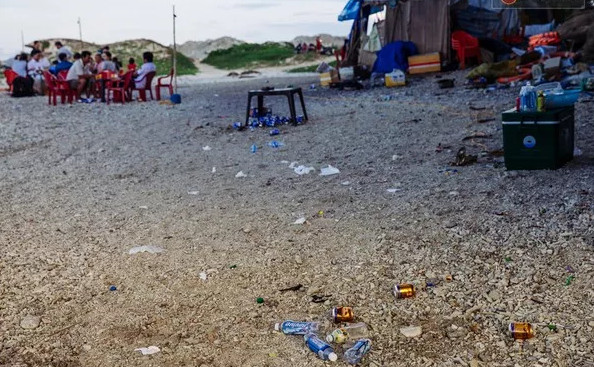 Picture 13 of Unbelievably shocking images of garbage in Ly Son