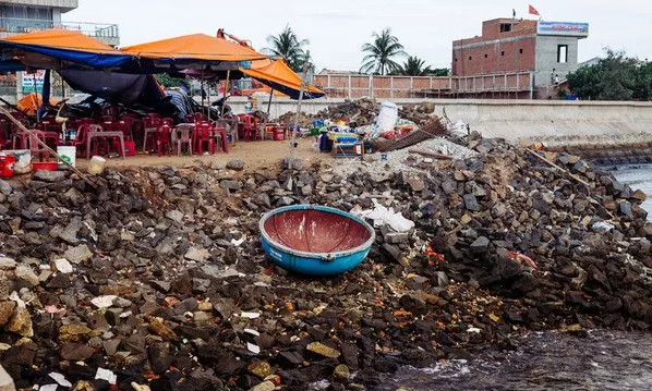 Picture 14 of Unbelievably shocking images of garbage in Ly Son