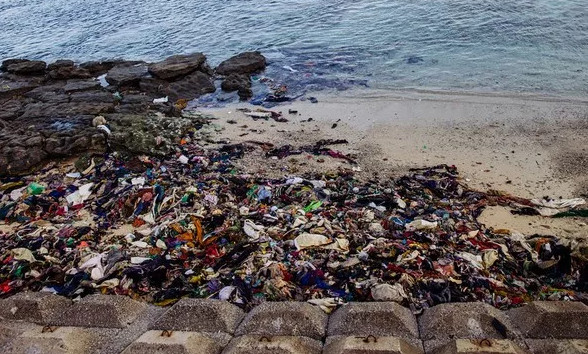 Picture 2 of Unbelievably shocking images of garbage in Ly Son