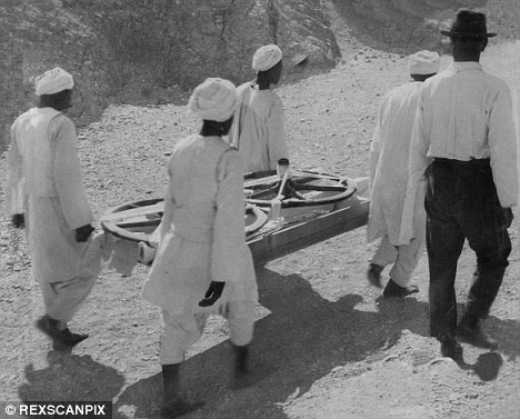 Picture 2 of Uncover the secret of King Tutankhamun's deadly curse