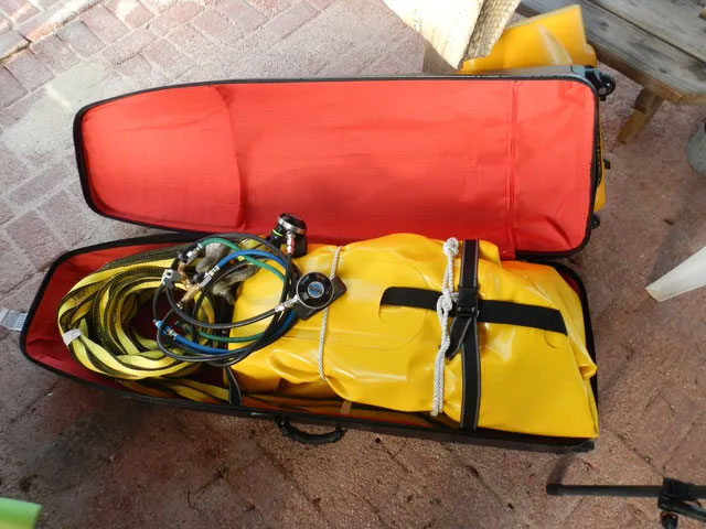 Picture 3 of Underwater tent - the key to realizing a picnic dream in ... the ocean