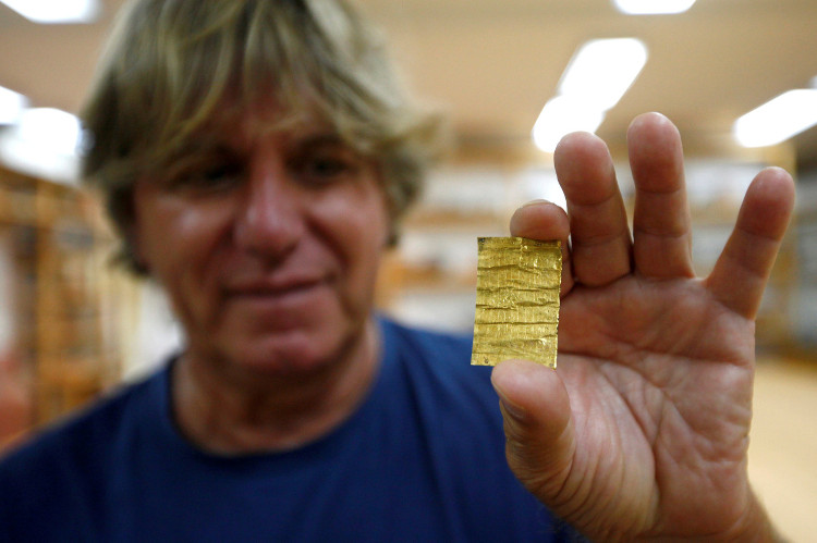Picture 4 of Unearthed a piece of gold carved a magic call to the devil in Serbia