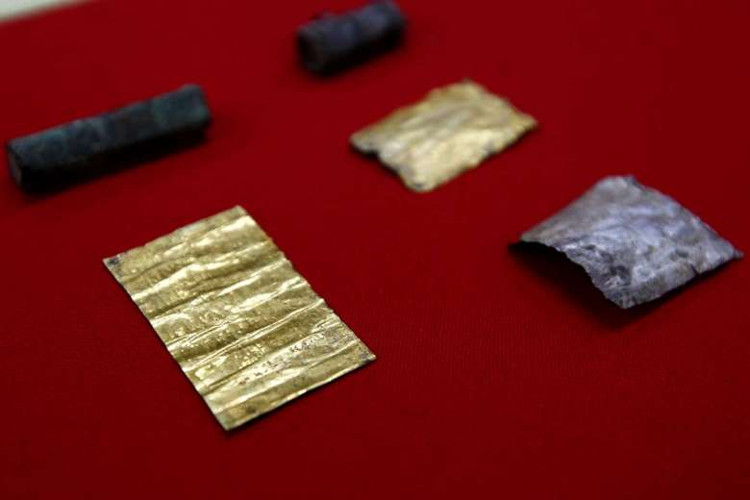 Picture 6 of Unearthed a piece of gold carved a magic call to the devil in Serbia