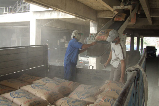 Picture 1 of UNEP warns of the harmful effects of mercury on the environment