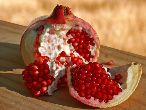 Picture 2 of Unexpected benefits from eating pomegranate